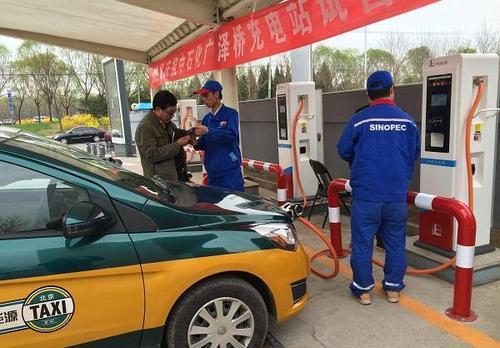 小汽车汽油多少升
